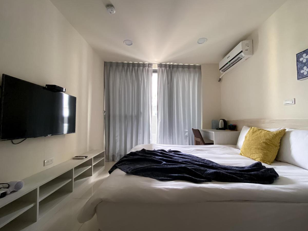 Hôtel Sleeping Quilt à Taichung Extérieur photo