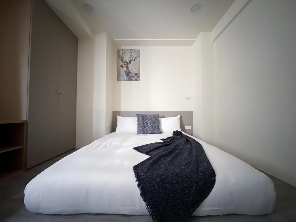 Hôtel Sleeping Quilt à Taichung Extérieur photo