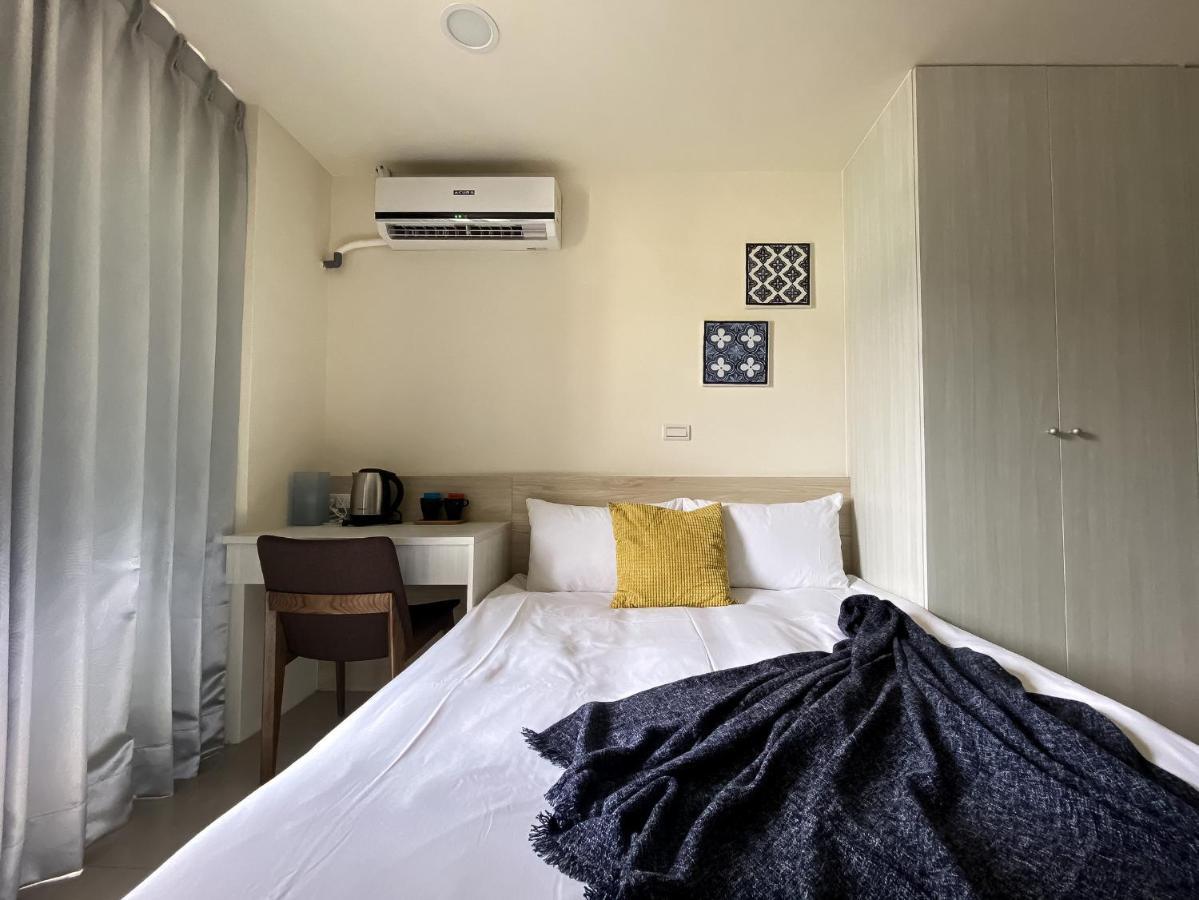 Hôtel Sleeping Quilt à Taichung Extérieur photo