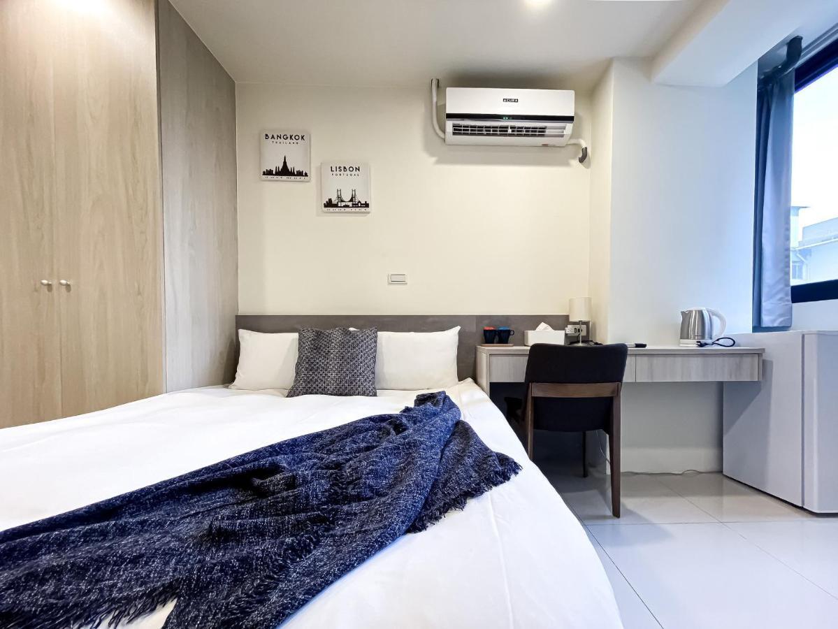 Hôtel Sleeping Quilt à Taichung Extérieur photo