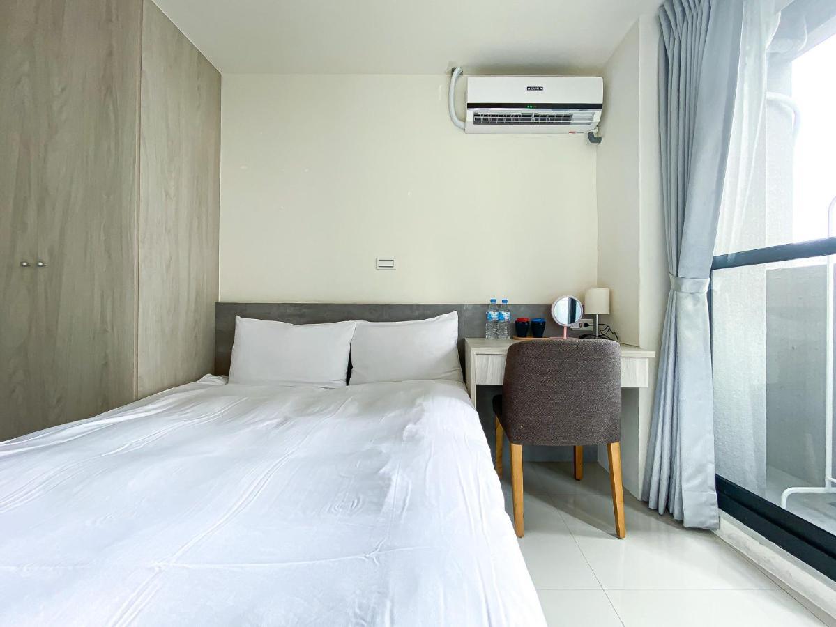 Hôtel Sleeping Quilt à Taichung Extérieur photo