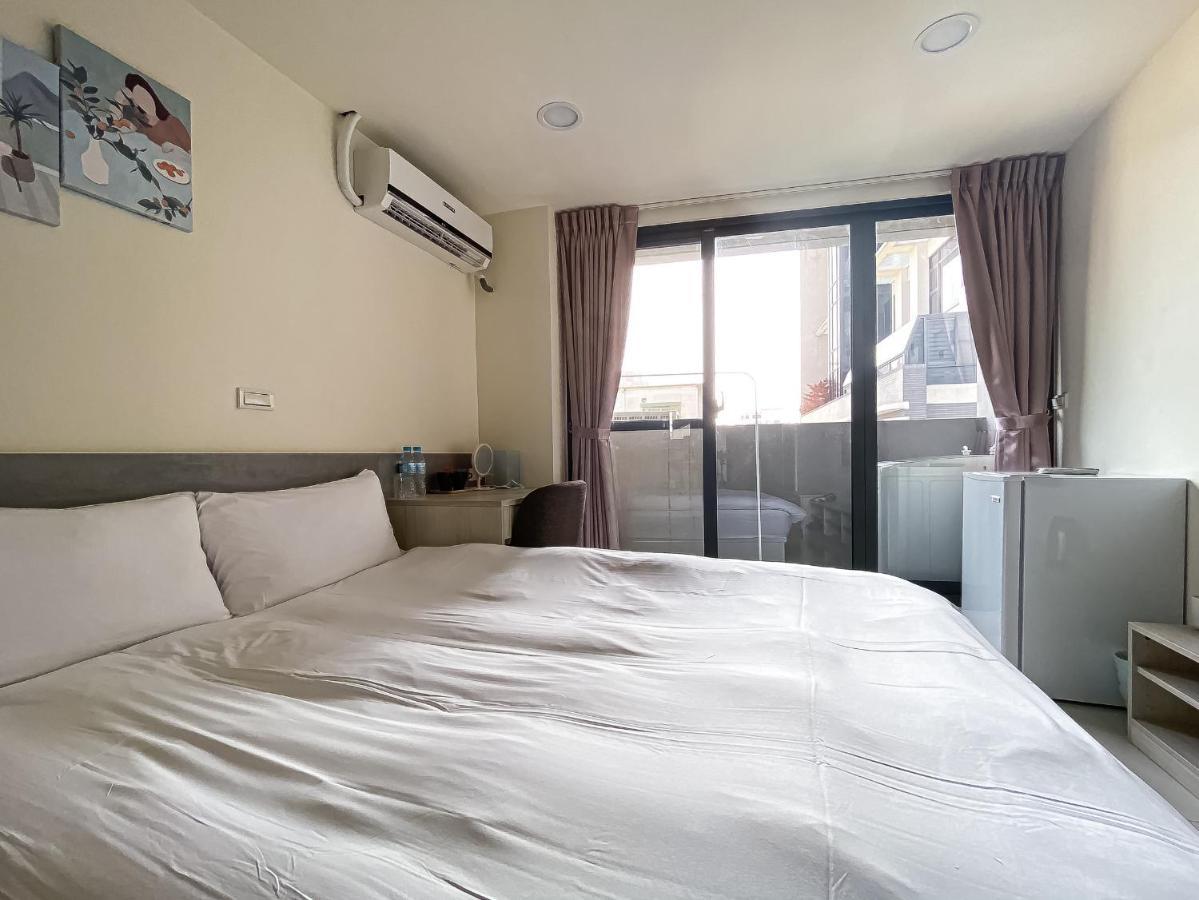 Hôtel Sleeping Quilt à Taichung Extérieur photo