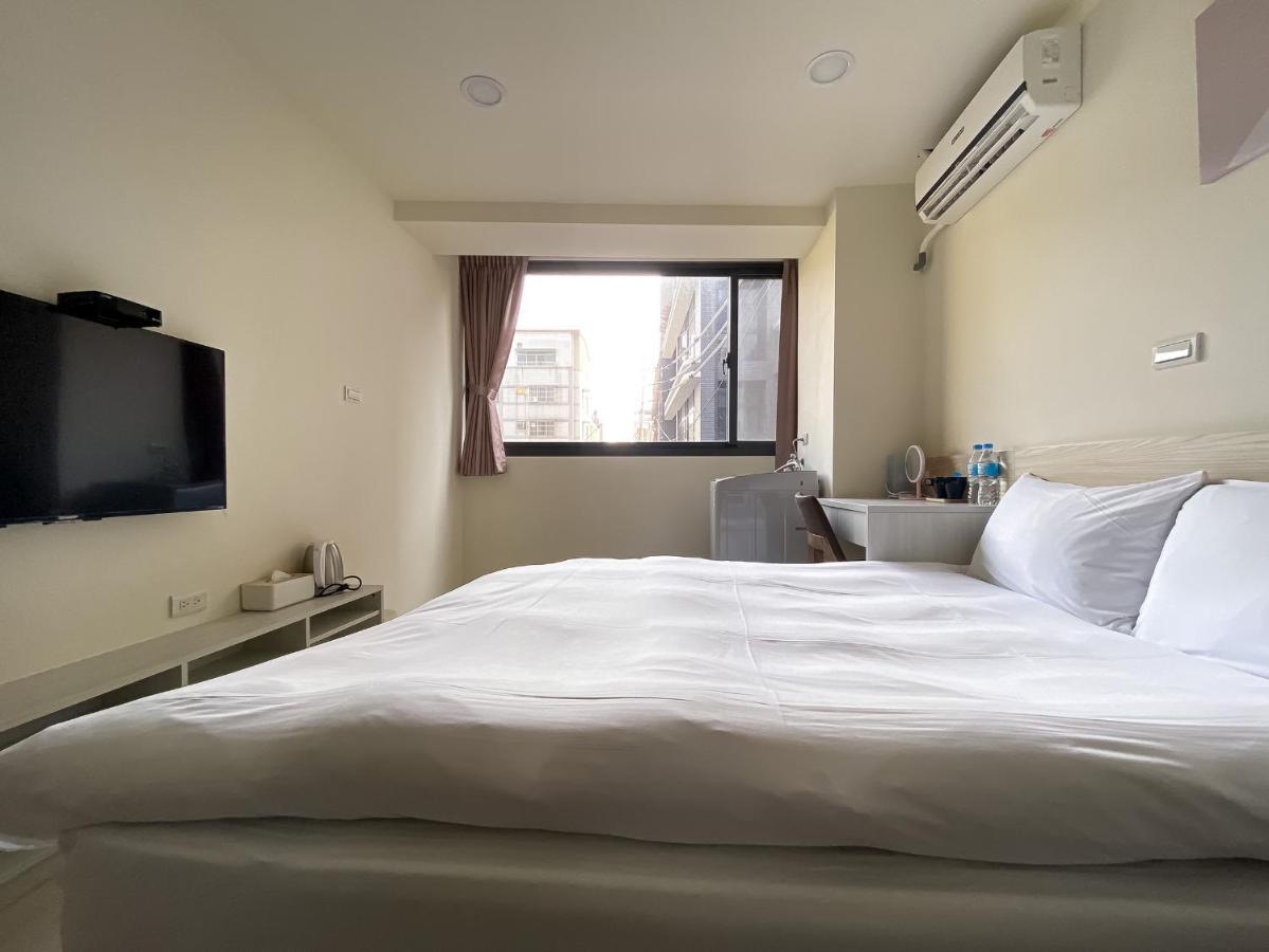 Hôtel Sleeping Quilt à Taichung Extérieur photo