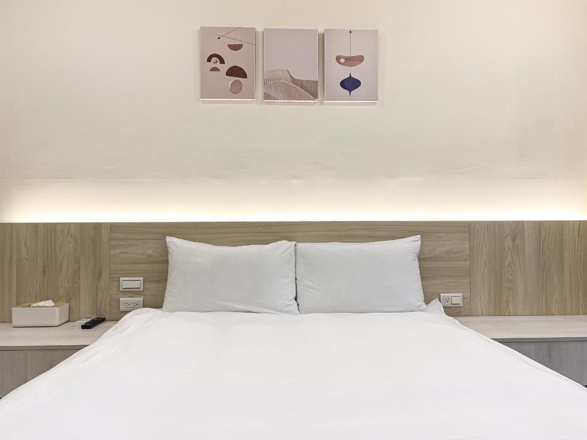 Hôtel Sleeping Quilt à Taichung Extérieur photo